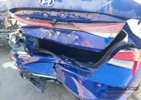 2022 Hyundai Elantra Sel z USA, uszkodzony, nr VIN KMHLN4AG7NU255838